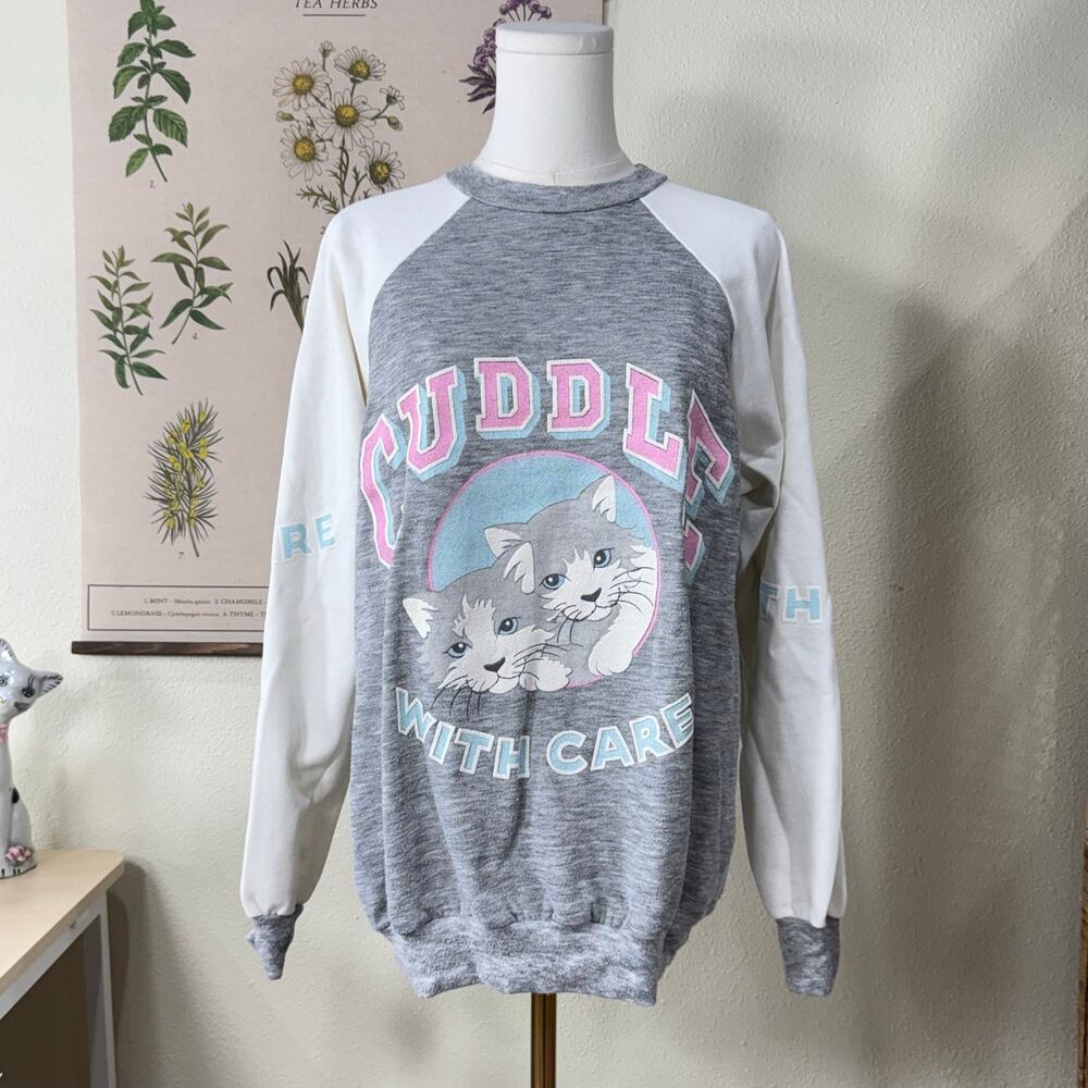 Vintage 80s 90s Cuddle Gray Cat Pullover Sweatshirt Cutecore Kawaii Retro S M